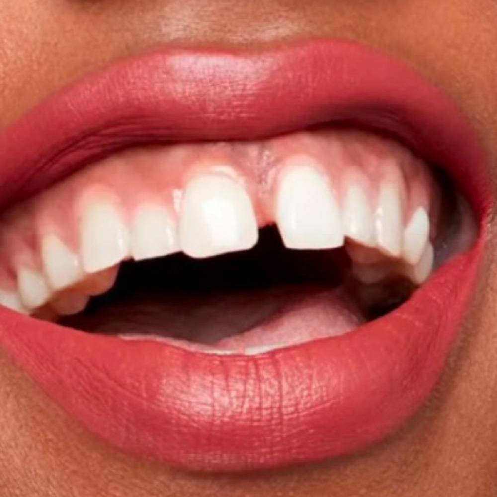 Saie Lip Blur Soft Matte Hydrating Lipstick Dada - Picture 3 of 4
